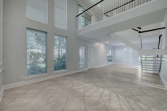 $2,595 | 1115 Augusta Drive, Unit 29, Houston, TX 77057