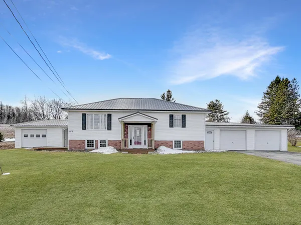 $239,900 | 272 Main Street, St. Agatha, ME 04772