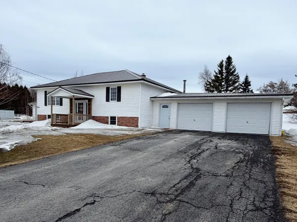 $249,900 | 272 Main Street, St. Agatha, ME 04772