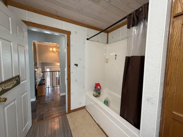 $239,900 | 272 Main Street, St. Agatha, ME 04772