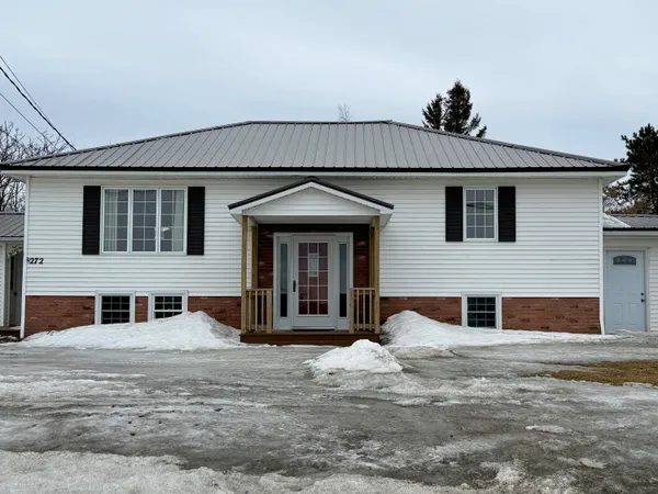 $249,900 | 272 Main Street, St. Agatha, ME 04772