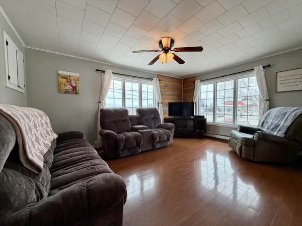 $239,900 | 272 Main Street, St. Agatha, ME 04772