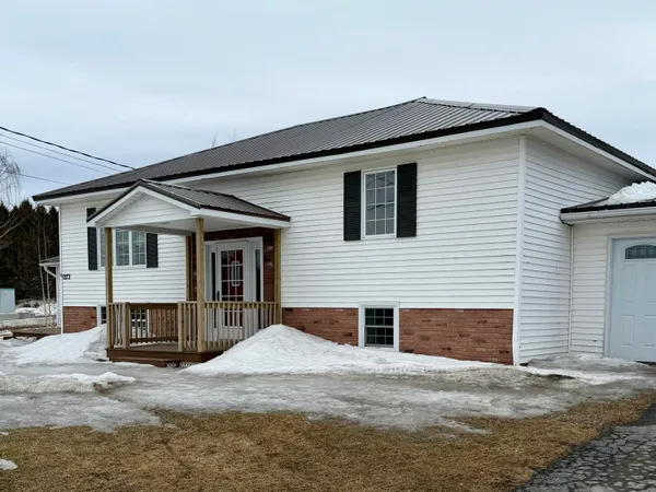 $249,900 | 272 Main Street, St. Agatha, ME 04772