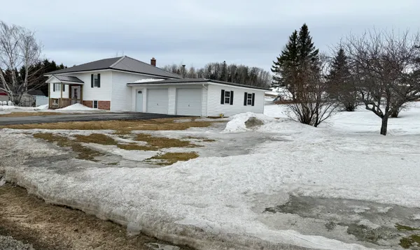 $239,900 | 272 Main Street, St. Agatha, ME 04772