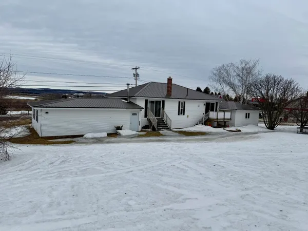 $239,900 | 272 Main Street, St. Agatha, ME 04772