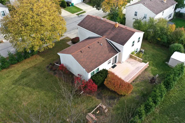 $639,900 | 1327 Larchmont Drive, Buffalo Grove, IL 60089