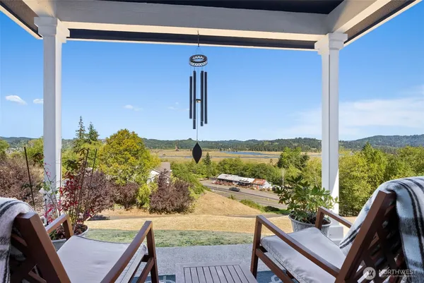 $575,000 | 1480 Pacific Avenue, Raymond, WA 98577