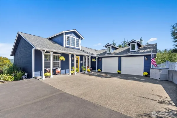 $569,900 | 1480 Pacific Avenue, Raymond, WA 98577