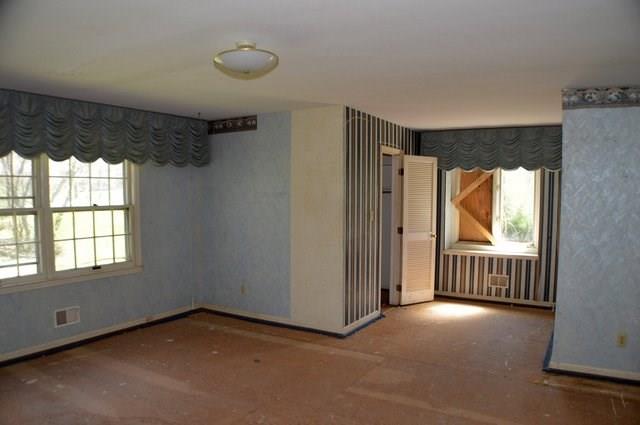4402 Dickson Road Indianapolis, IN 46226 - Photo 4 of 12 Gallery Image 4