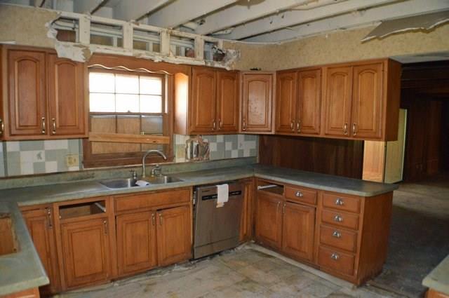 4402 Dickson Road Indianapolis, IN 46226 - Photo 7 of 12 Gallery Image 7