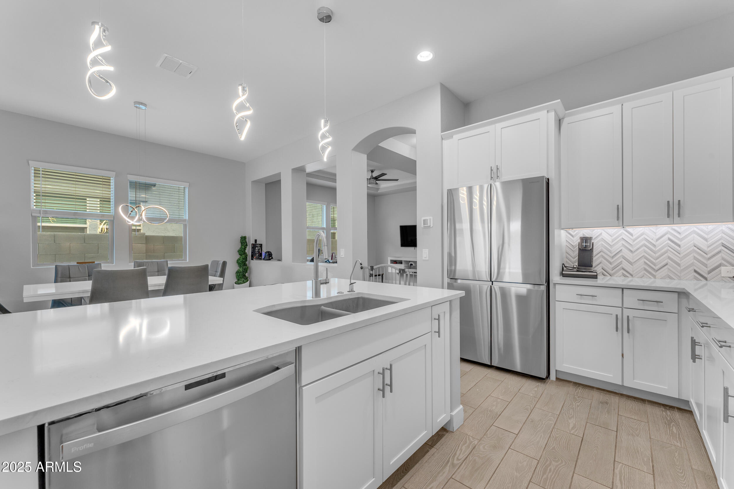 3859 East Appaloosa Road Gilbert, AZ 85296 - Photo 29 of 96 42__a730432