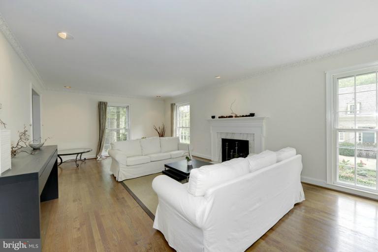 8225 Burning Tree Road Bethesda, MD 20817 - Photo 11 of 30 Living Room