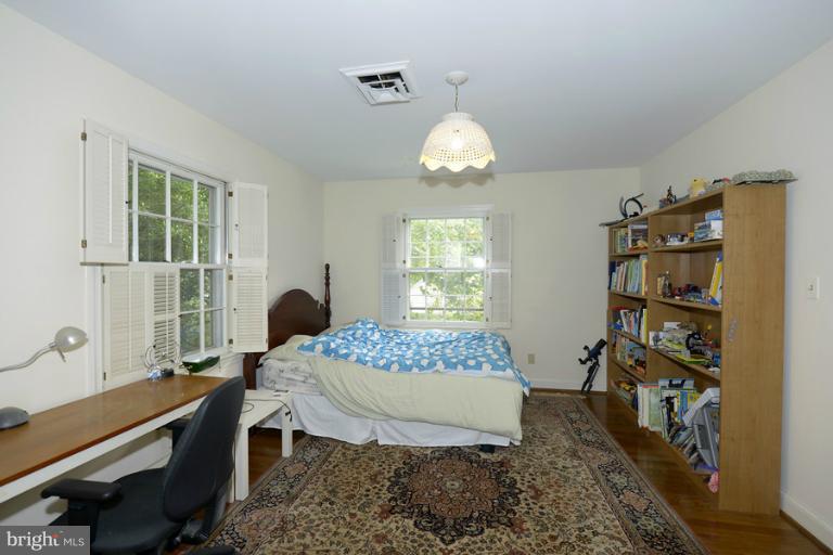 8225 Burning Tree Road Bethesda, MD 20817 - Photo 24 of 30 Bedroom