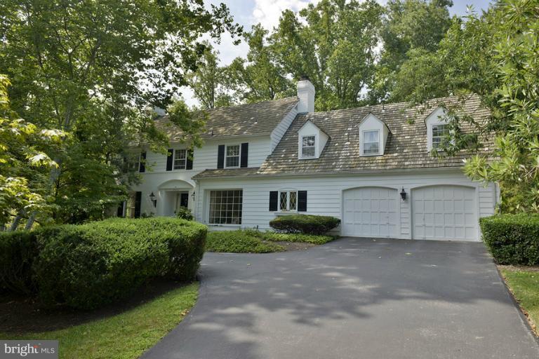 8225 Burning Tree Road Bethesda, MD 20817 - Photo 9 of 30 Exterior (Front)