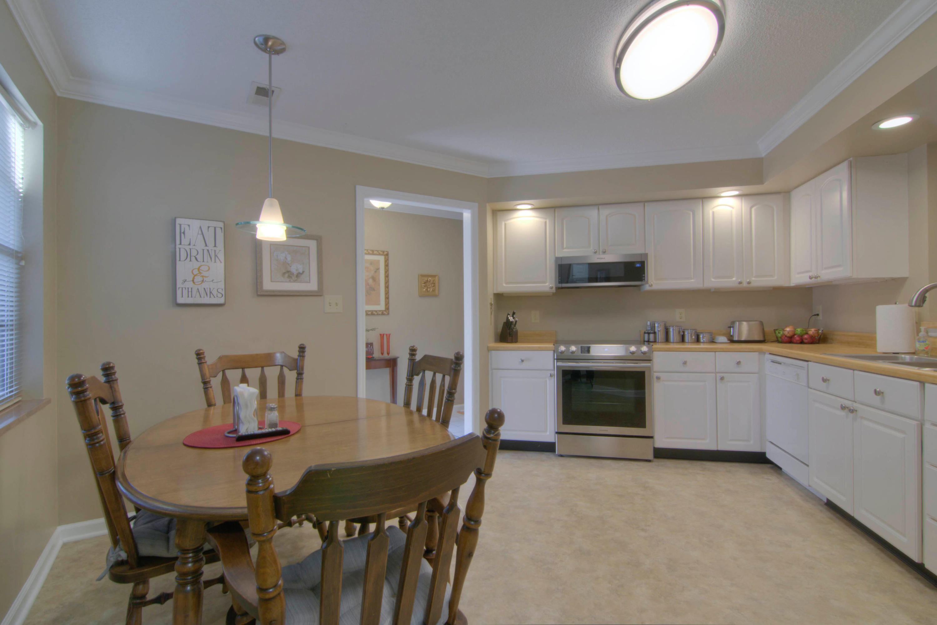 3116 Cunningham Road, Unit B6 Knoxville, TN 37918 - Photo 11 of 32 11. Kitchen another view