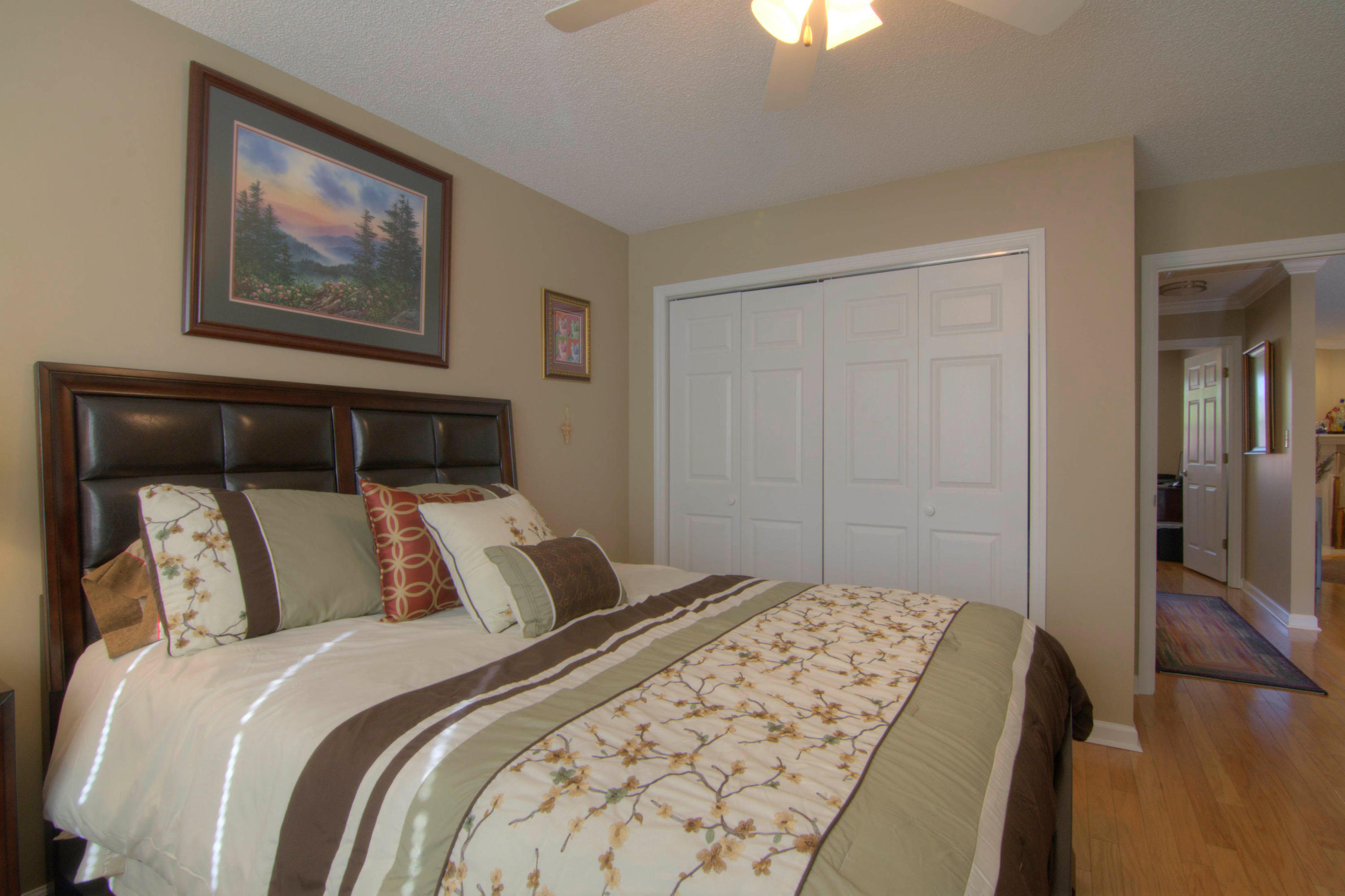 3116 Cunningham Road, Unit B6 Knoxville, TN 37918 - Photo 17 of 32 17. Bedroom one another view