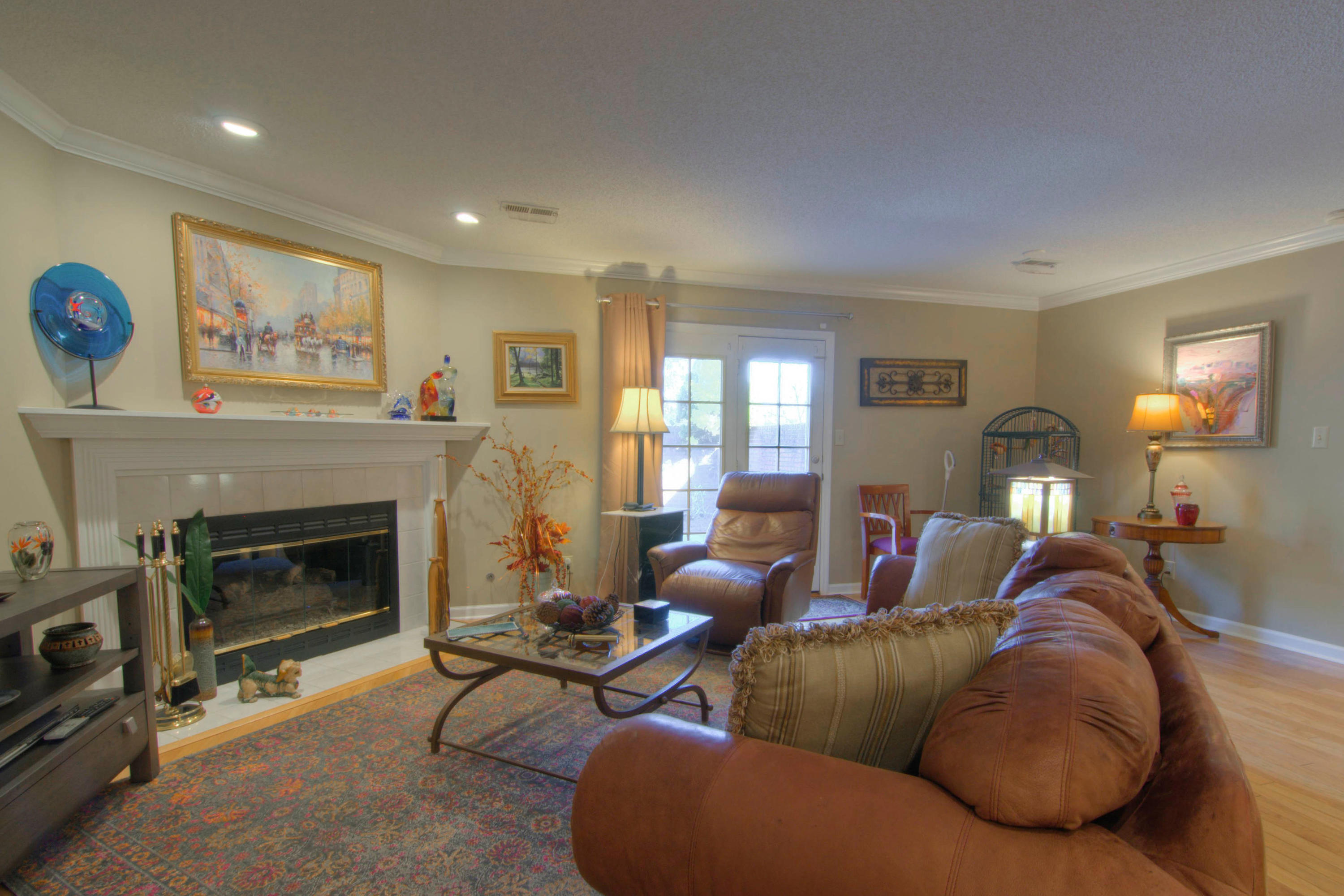 3. Living room another view