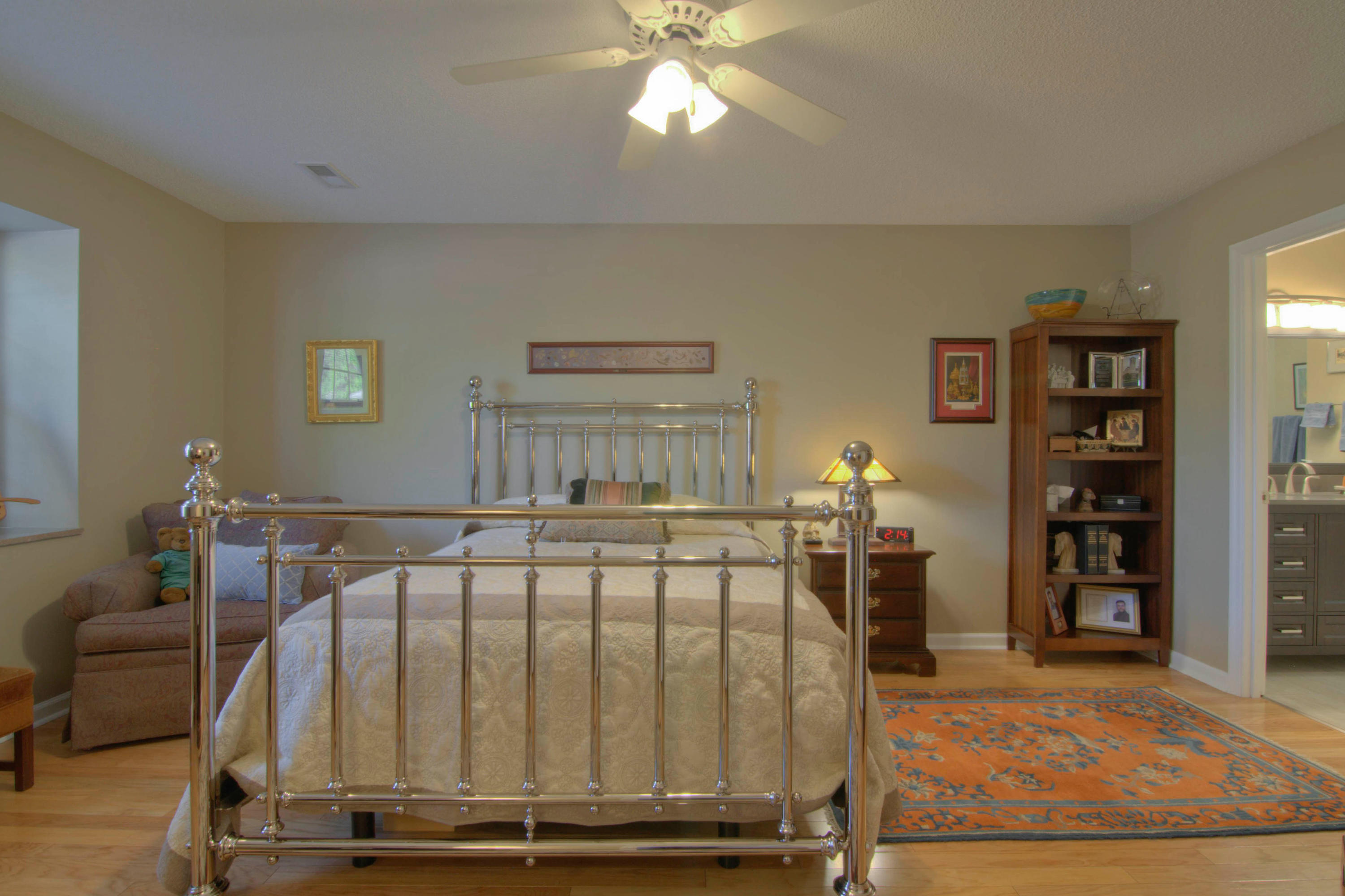 3116 Cunningham Road, Unit B6 Knoxville, TN 37918 - Photo 23 of 32 23. Master bedroom another view