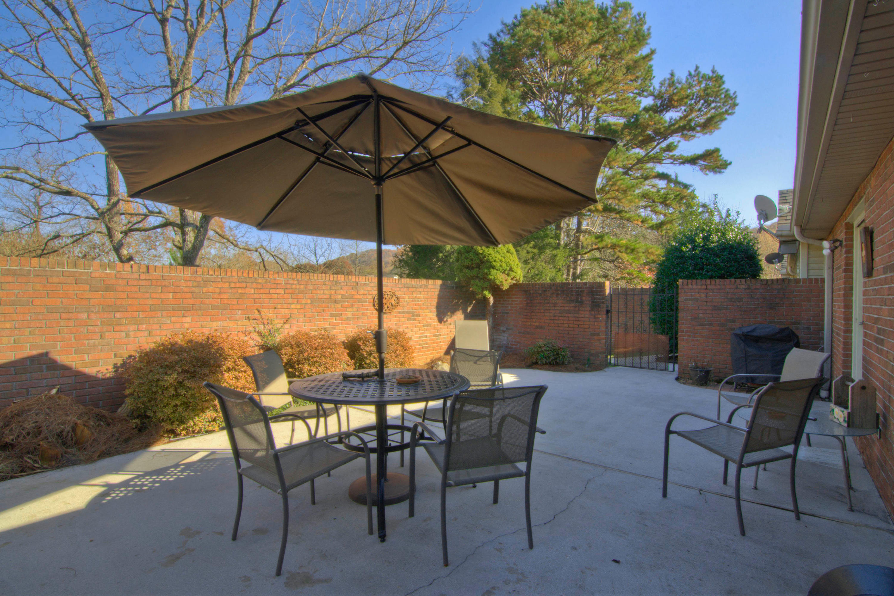 3116 Cunningham Road, Unit B6 Knoxville, TN 37918 - Photo 32 of 32 32. brick courtyard another view
