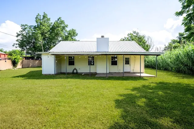 $550,000 | 1717 Fleischer Drive, Austin, TX 78728