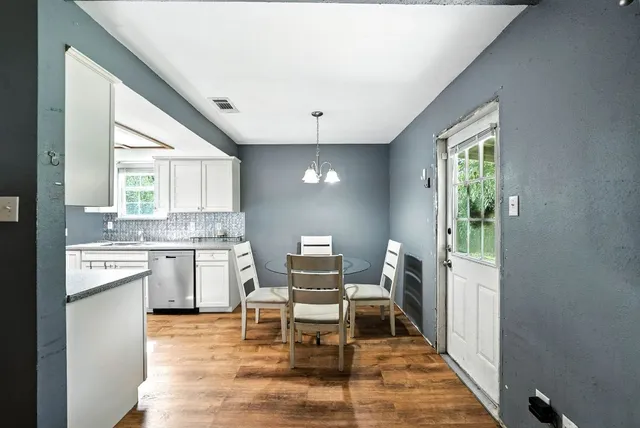 $550,000 | 1717 Fleischer Drive, Austin, TX 78728