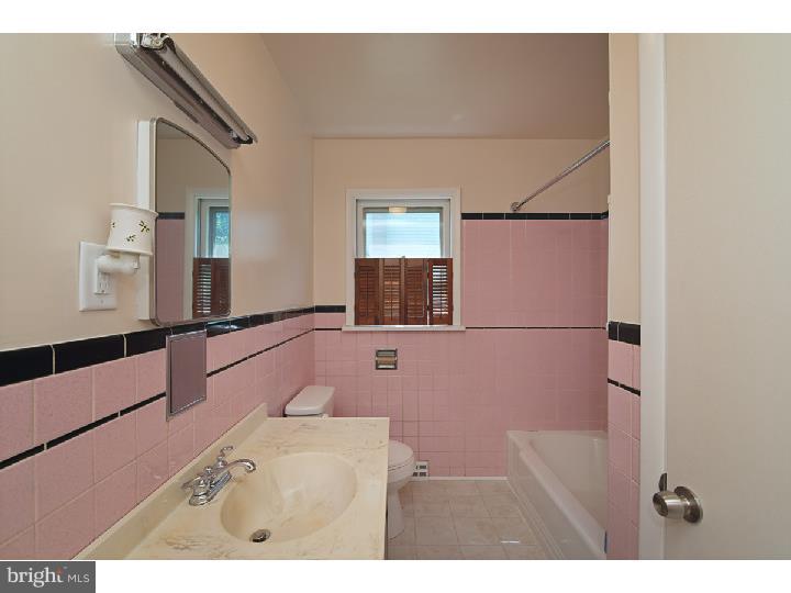 860 Fritztown Road Reading, PA 19608 - Photo 11 of 20