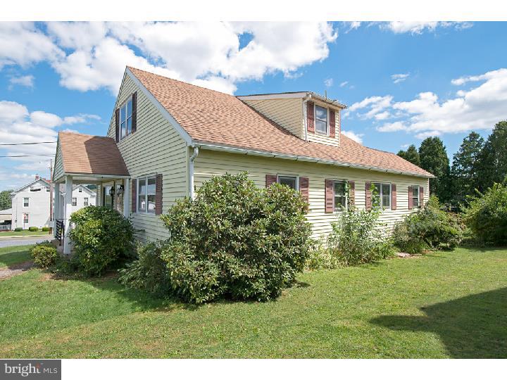860 Fritztown Road Reading, PA 19608 - Photo 3 of 20