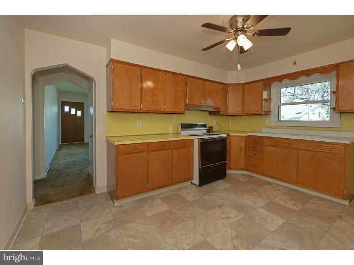 860 Fritztown Road Reading, PA 19608 - Photo 7 of 20