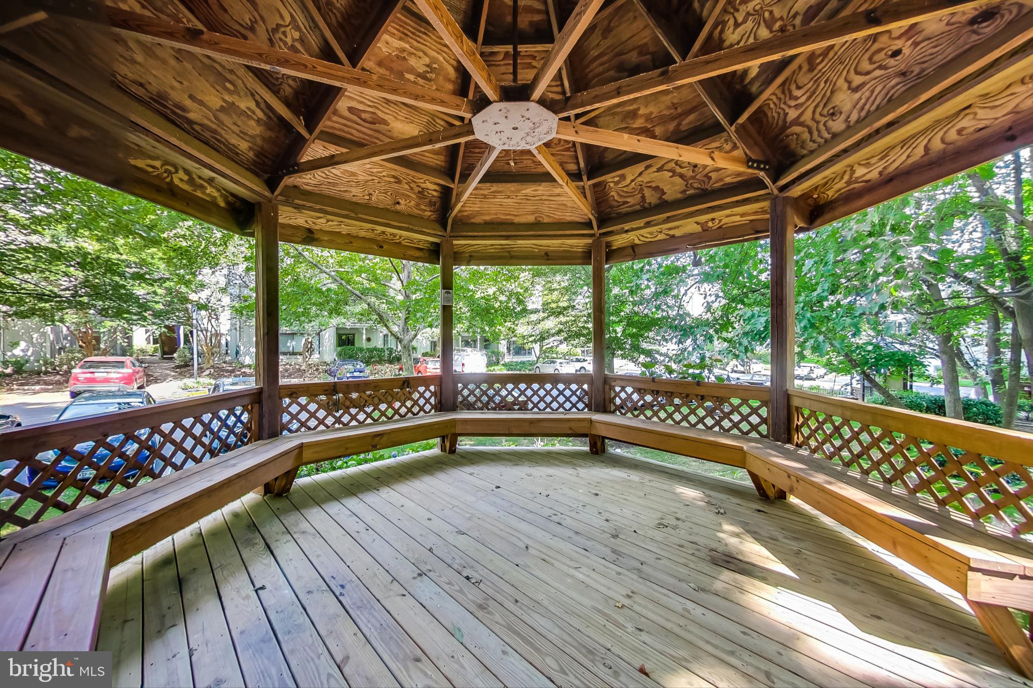2229 Hunter's Run Drive Reston, VA 20191 - Photo 44 of 52 Gallery Image 44