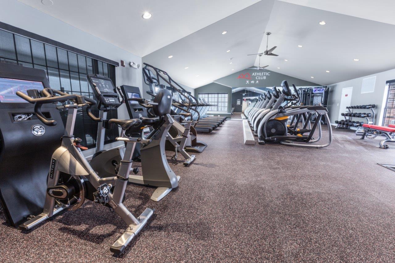 55 Stirling Lane, Unit 1514 Willowbrook, IL 60527 - Photo 26 of 29 a view of a room with gym equipment