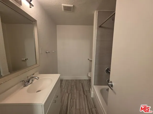 $2,600 | 11506 Truro Avenue, Unit B, Hawthorne, CA 90250