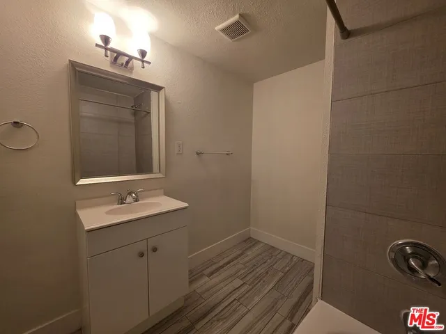 $2,600 | 11506 Truro Avenue, Unit B, Hawthorne, CA 90250