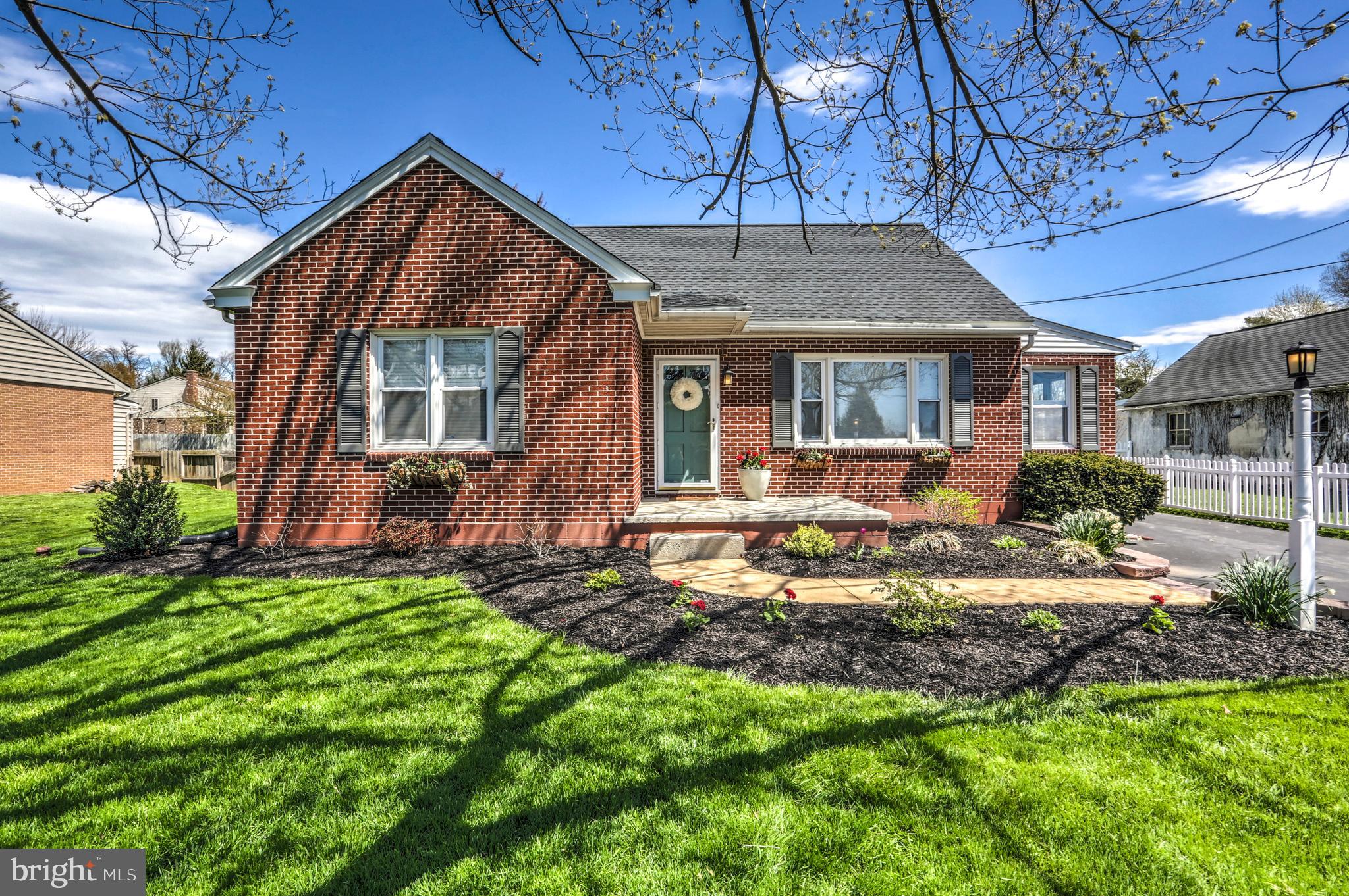 117 Oakview Road Lancaster, PA 17602 - Photo 1 of 61 Gallery Image 1