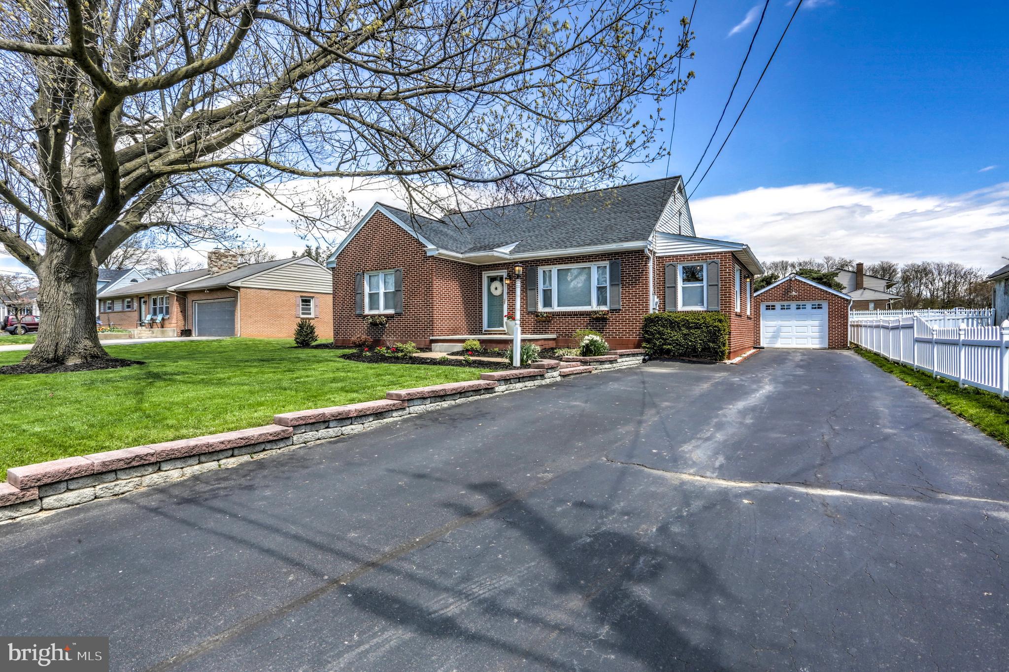 117 Oakview Road Lancaster, PA 17602 - Photo 6 of 61 Gallery Image 6
