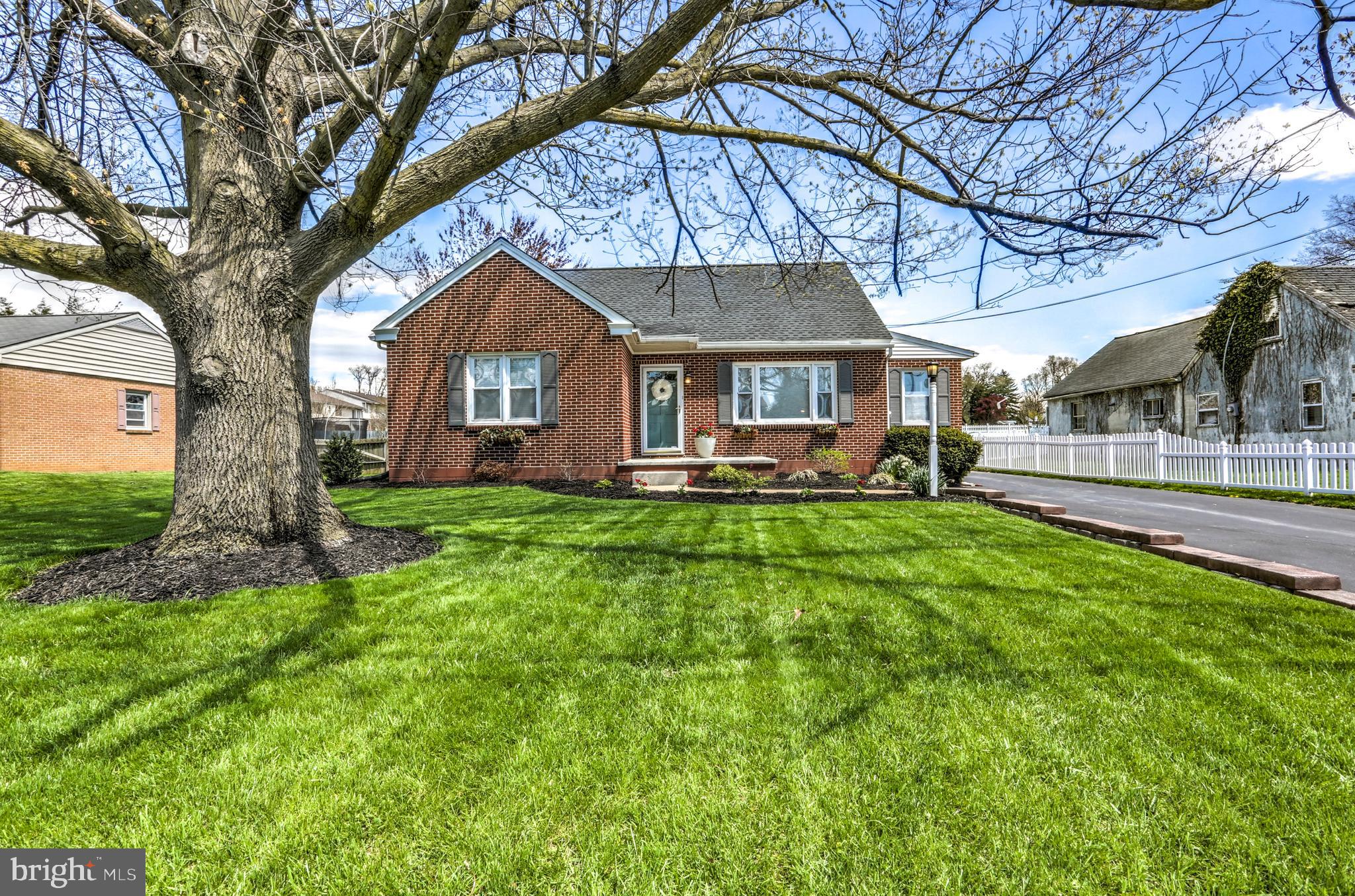 117 Oakview Road Lancaster, PA 17602 - Photo 7 of 61 Gallery Image 7