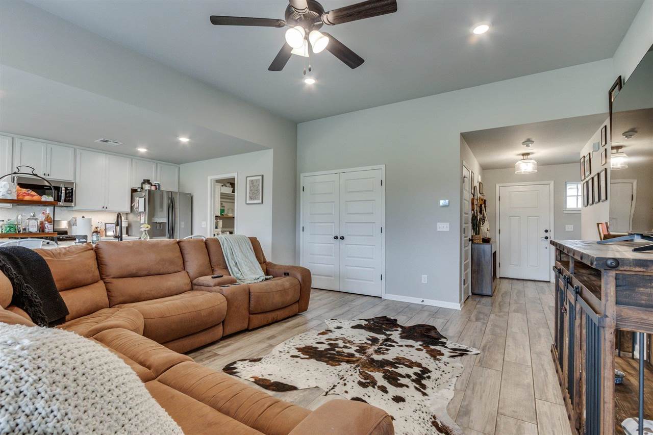 3321 Oak Ridge Guthrie, OK 73044 - Photo 6 of 46 Gallery Image 6
