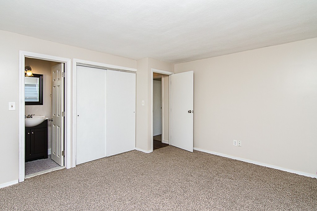 45 Yvonne Road Bellingham, MA 02019 - Photo 11 of 18 Gallery Image 11