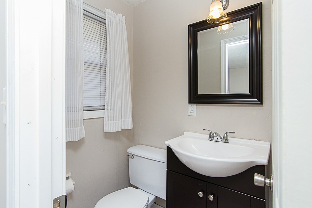 45 Yvonne Road Bellingham, MA 02019 - Photo 13 of 18 Gallery Image 13