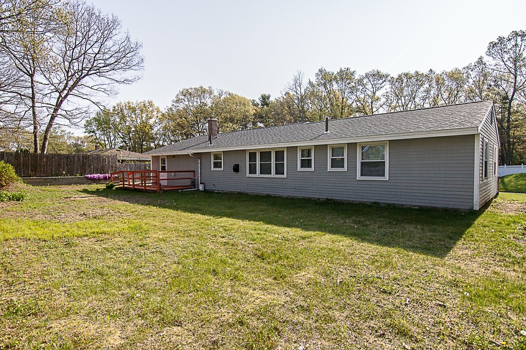 45 Yvonne Road Bellingham, MA 02019 - Photo 18 of 18 Gallery Image 18