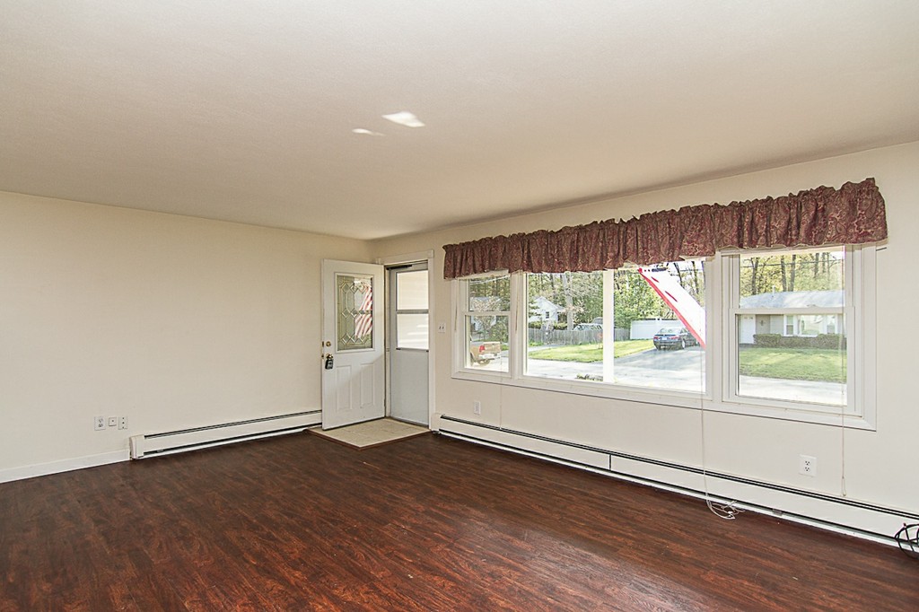 45 Yvonne Road Bellingham, MA 02019 - Photo 6 of 18 Gallery Image 6