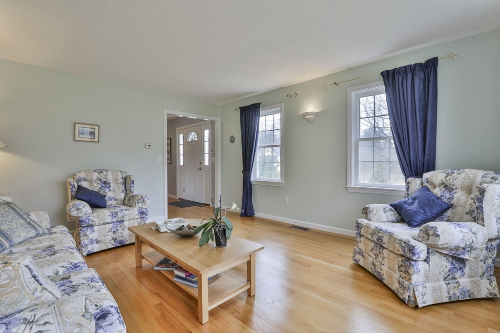 76 Pinnacle Road Harvard, MA 01451 - Photo 8 of 40 Gallery Image 8