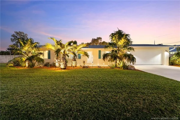 $699,000 | 8905 Southwest Cherry Lane, Stuart, FL 34997