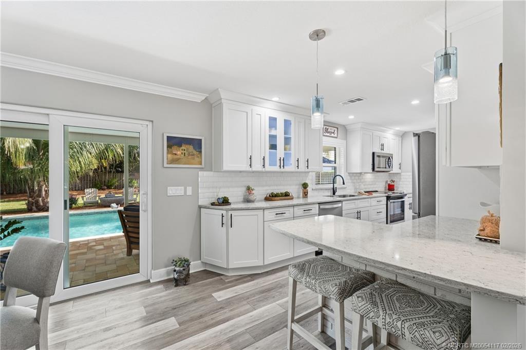 8905 Southwest Cherry Lane Stuart, FL 34997 - Photo 13 of 48