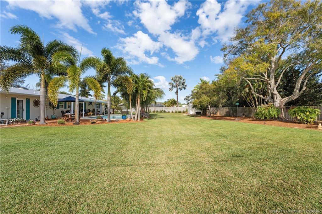 8905 Southwest Cherry Lane Stuart, FL 34997 - Photo 39 of 48