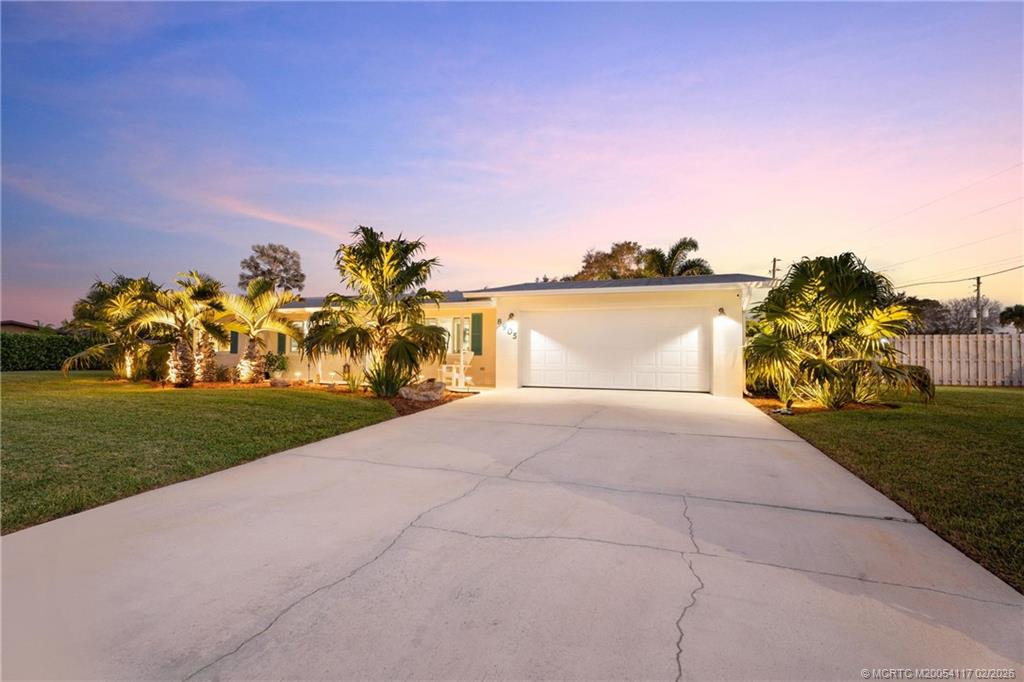 8905 Southwest Cherry Lane Stuart, FL 34997 - Photo 4 of 48