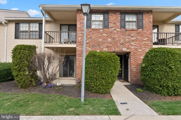 $219,900 | 562 Willow Turn, Unit 5621, Mount Laurel, NJ 08054