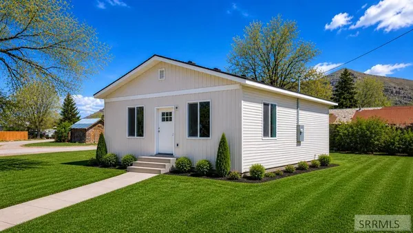 $240,000 | 359 Challis Avenue, Arco, ID 83213