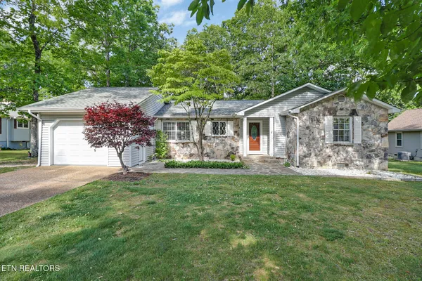 $309,900 | 131 Berkshire Loop, Crossville, TN 38558
