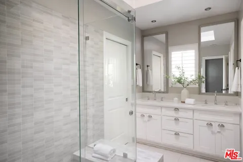 $1,599,900 | 3628 Olympiad Drive, Los Angeles, CA 90043