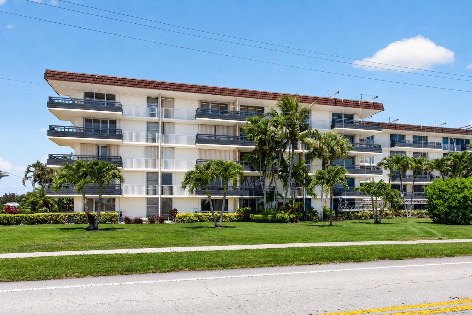 555 Northwest 4th Avenue, Unit 4230 Boca Raton, FL 33432 - Photo 35 of 49 ChatGPT Image Jun 13, 2026 at 03_11_41 P